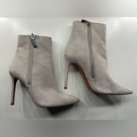 Michael Kors heels 🤍🪩 - Picture 1 of 5